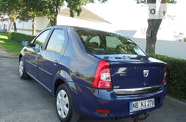 Седан Dacia Logan 2010 в Дрогобичі