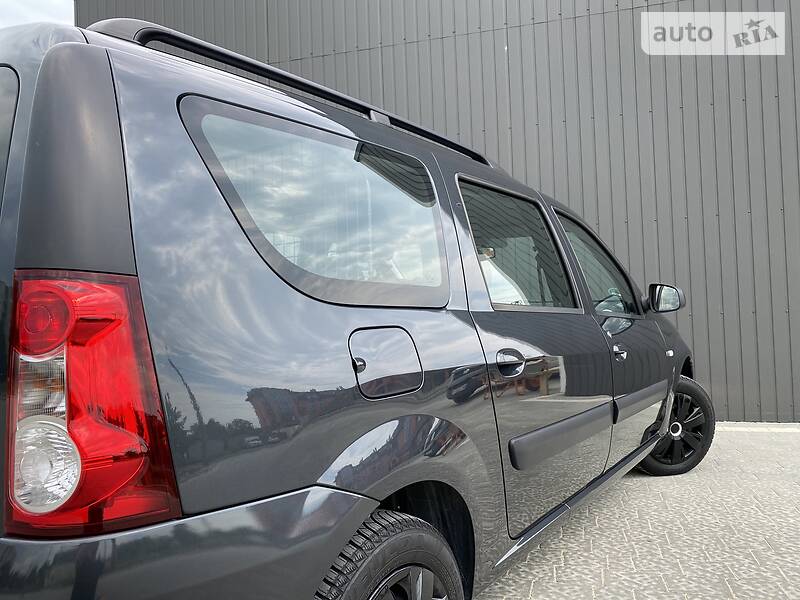 Универсал Dacia Logan 2009 в Дрогобыче