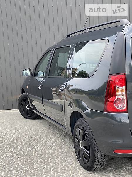 Универсал Dacia Logan 2009 в Дрогобыче