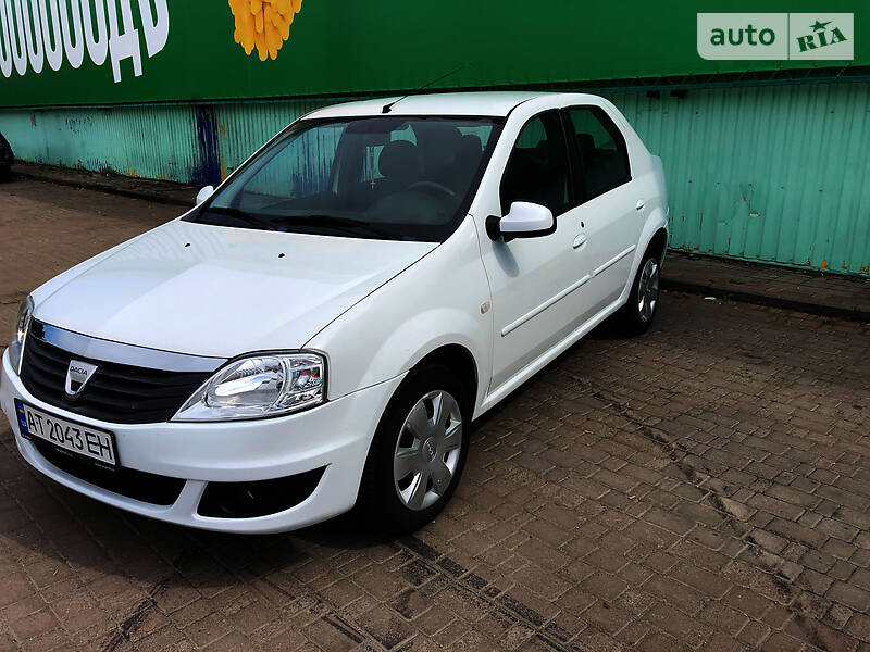 Седан Dacia Logan 2009 в Ивано-Франковске