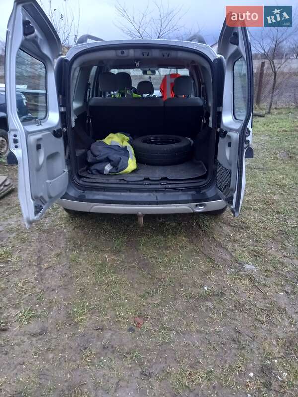 Универсал Dacia Logan 2008 в Ровно