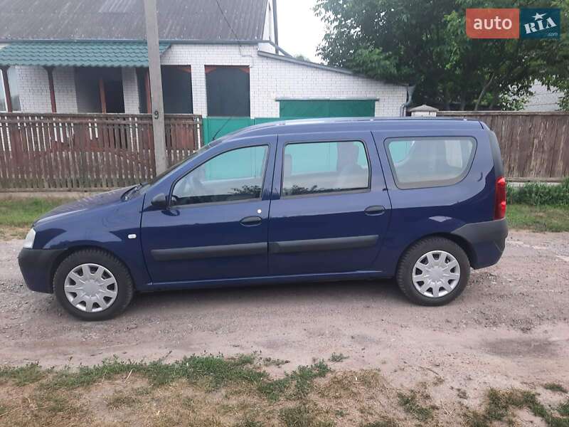 Седан Dacia Logan 2008 в Переяславі