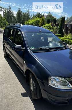 Седан Dacia Logan 2012 в 