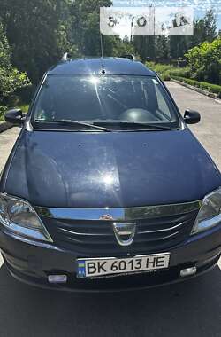 Седан Dacia Logan 2012 в 