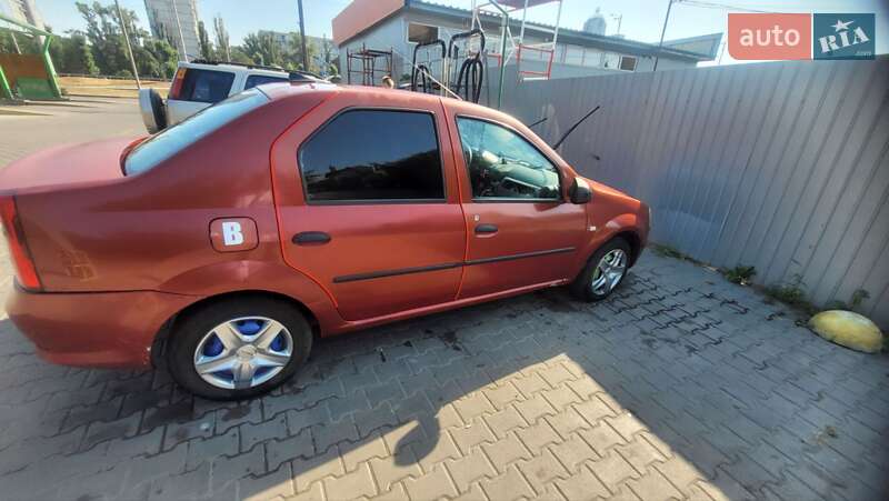 Седан Dacia Logan 2008 в Киеве