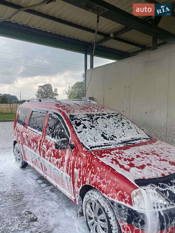 Седан Dacia Logan 2007 в Черновцах