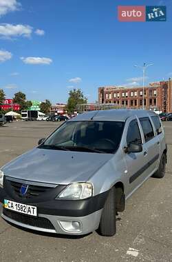 Седан Dacia Logan 2008 в Чорнобаї