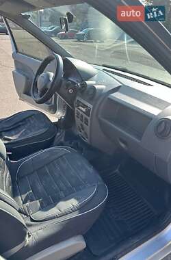 Седан Dacia Logan 2008 в Чорнобаї