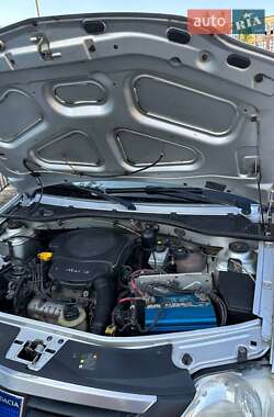 Седан Dacia Logan 2008 в Чорнобаї