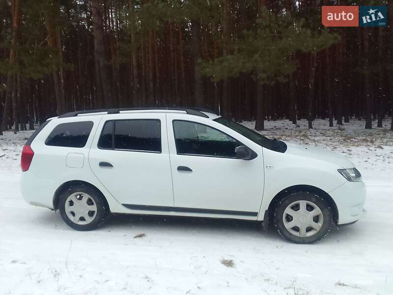 Седан Dacia Logan 2014 в Славуті
