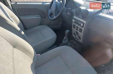 Седан Dacia Logan 2009 в Знаменке