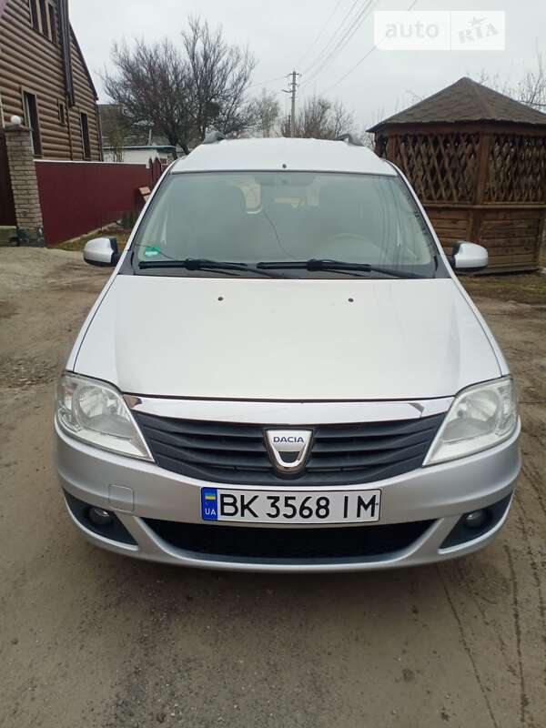 Седан Dacia Logan 2009 в Борисполі