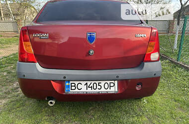 Седан Dacia Logan 2006 в Стрию