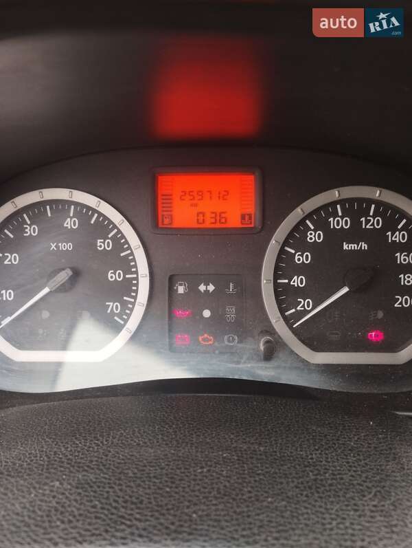 Седан Dacia Logan 2007 в Малині