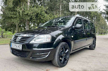 Седан Dacia Logan 2012 в Умані