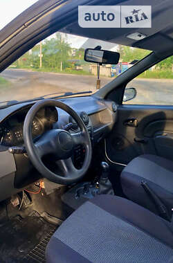 Седан Dacia Logan 2006 в Черновцах