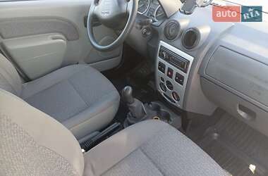 Седан Dacia Logan 2008 в Львове