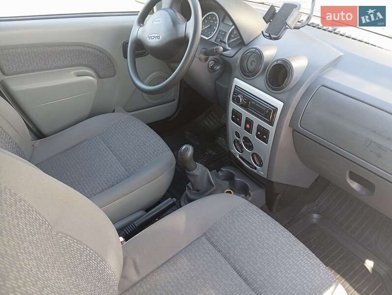 Седан Dacia Logan 2008 в Львове