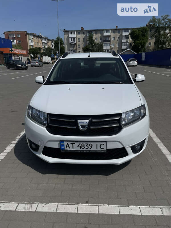 Седан Dacia Logan 2014 в Калуші