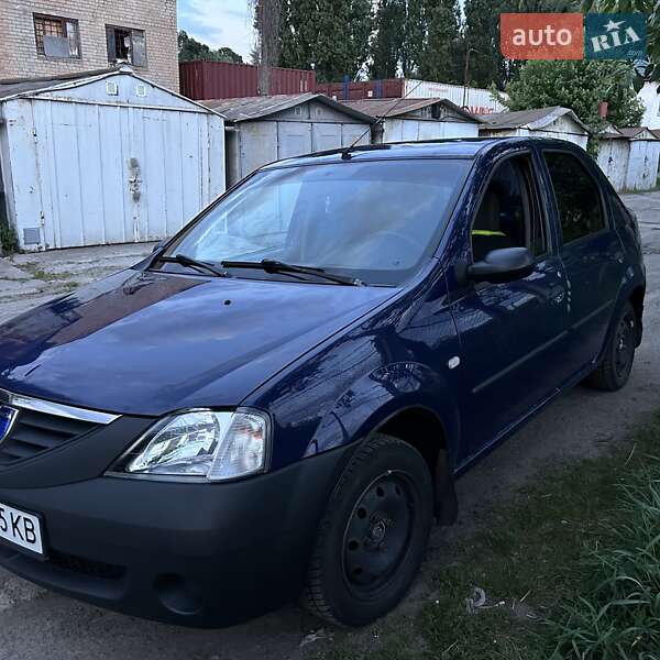 Седан Dacia Logan 2007 в Києві