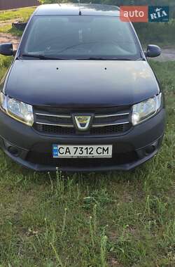 Седан Dacia Logan 2015 в 