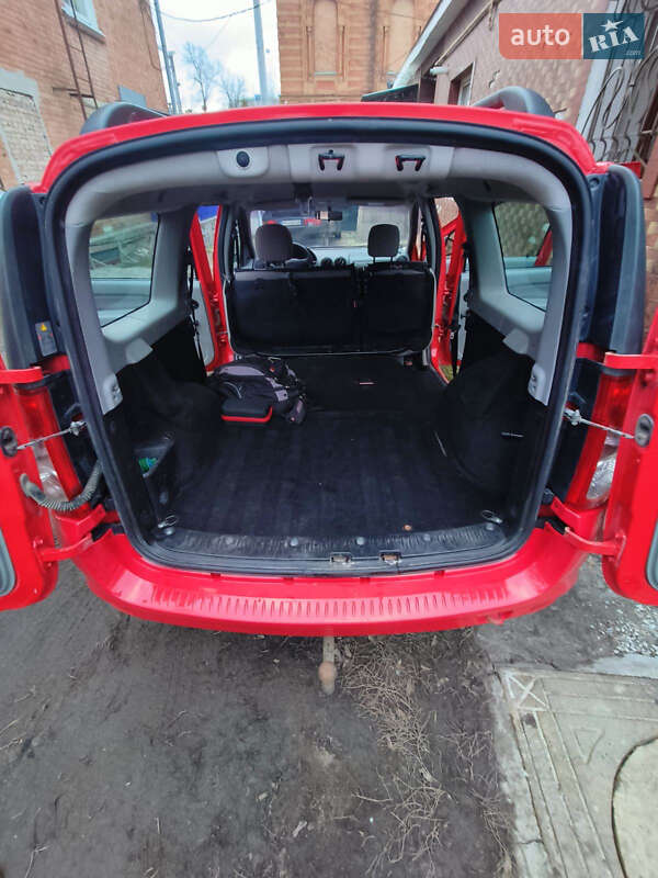 Седан Dacia Logan 2010 в Кропивницком