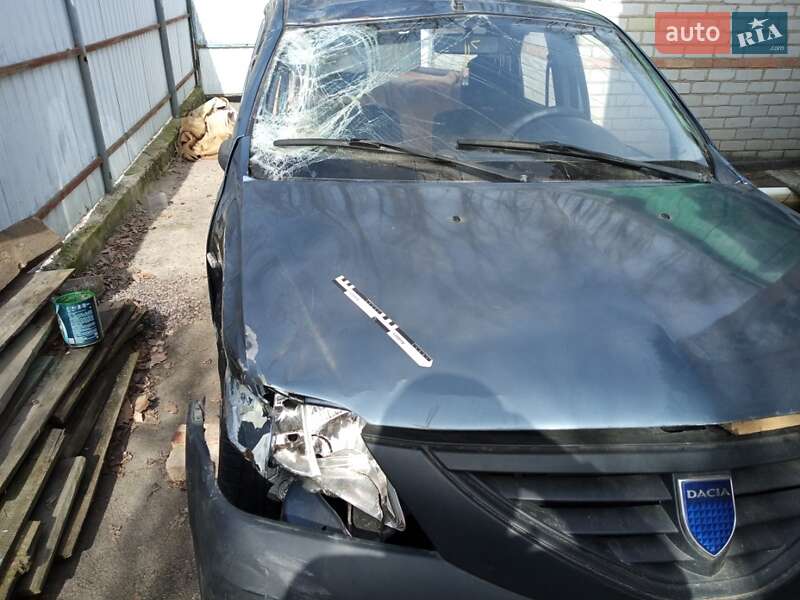 Седан Dacia Logan 2007 в Коростене