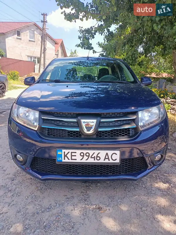 Седан Dacia Logan 2014 в 