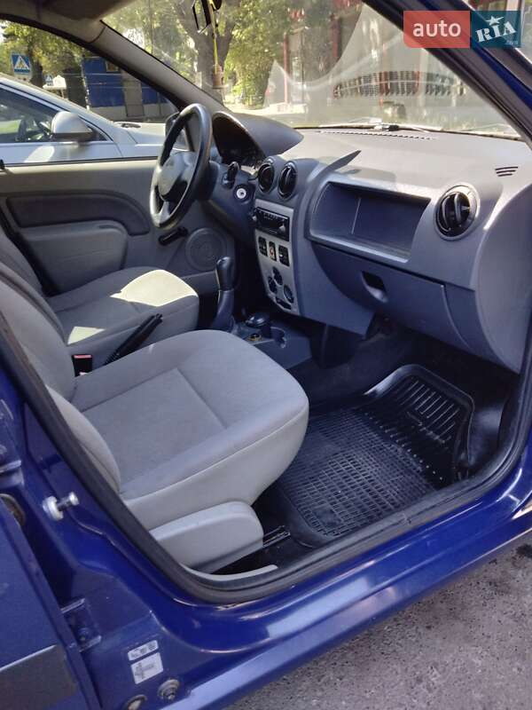 Седан Dacia Logan 2009 в Одессе