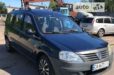 Седан Dacia Logan 2012 в Черкасах