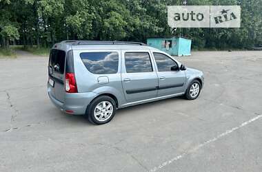 Седан Dacia Logan 2010 в Теплику