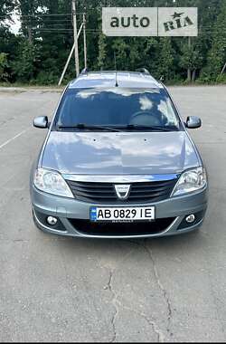 Седан Dacia Logan 2010 в Теплику