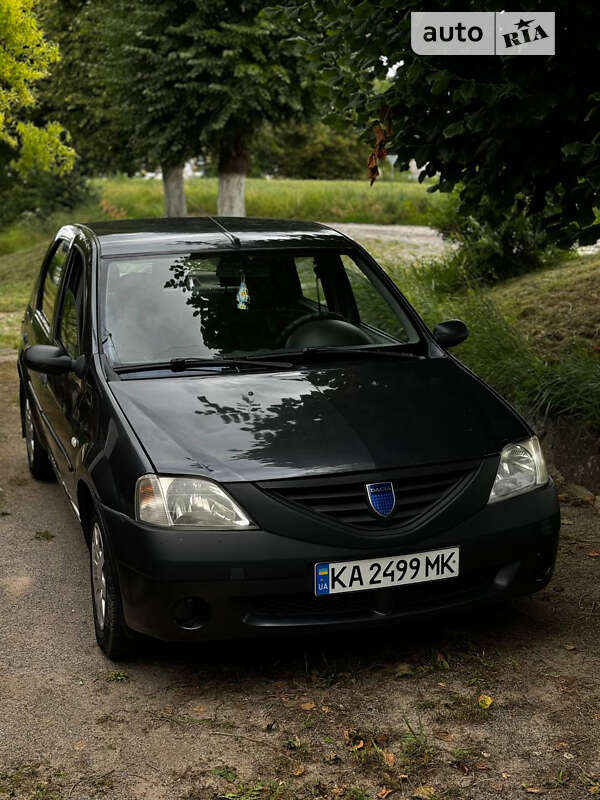 Седан Dacia Logan 2007 в Вороновице