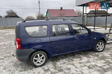 Седан Dacia Logan 2009 в Сарнах