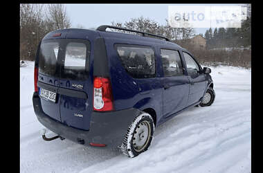 Седан Dacia Logan 2009 в Сарнах