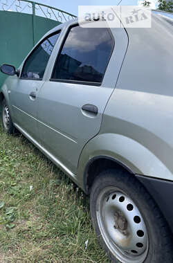 Седан Dacia Logan 2005 в Бурыни