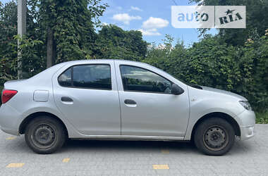 Седан Dacia Logan 2013 в Львові