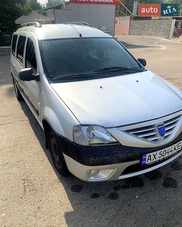 Седан Dacia Logan 2008 в Харкові