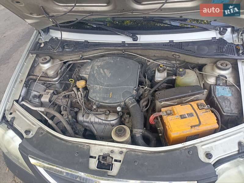 Седан Dacia Logan 2005 в Монастырище