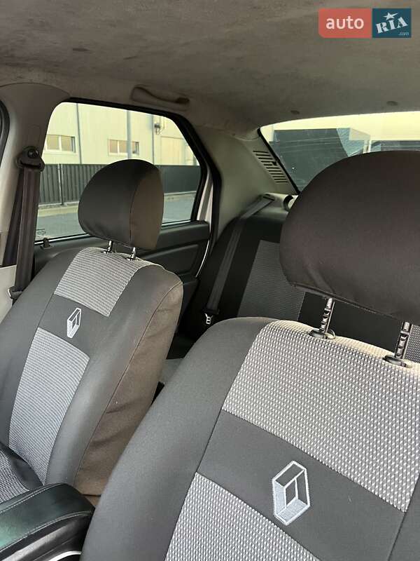 Седан Dacia Logan 2008 в Мукачевому