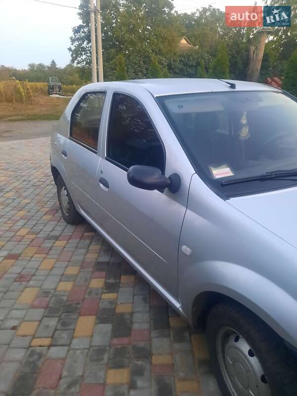 Седан Dacia Logan 2008 в Благовещенском