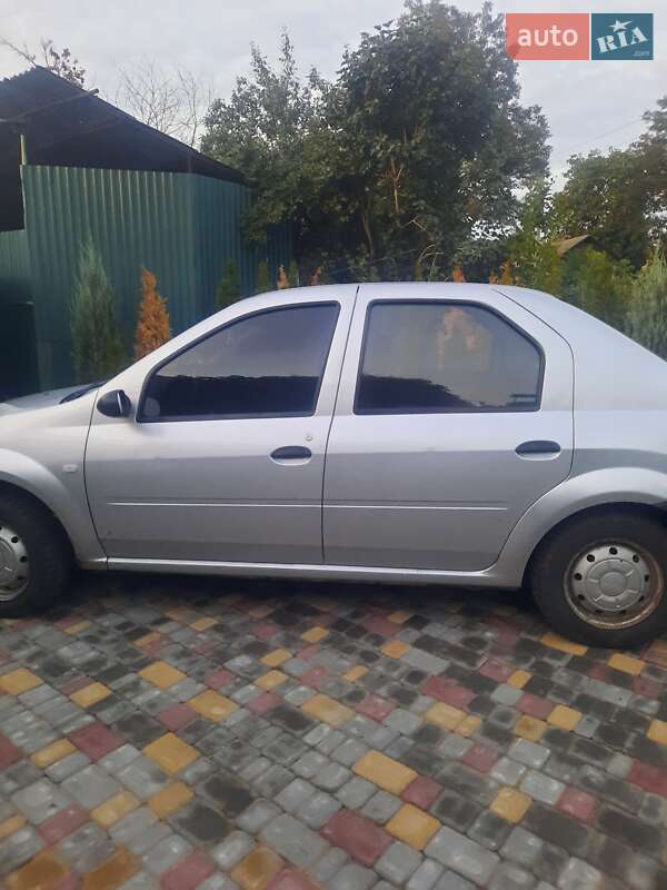 Седан Dacia Logan 2008 в Благовещенском