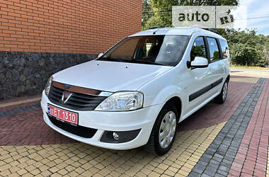 Седан Dacia Logan 2012 в Луцке