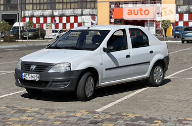 Седан Dacia Logan 2010 в Луцке