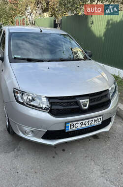 Седан Dacia Logan 2013 в Львові