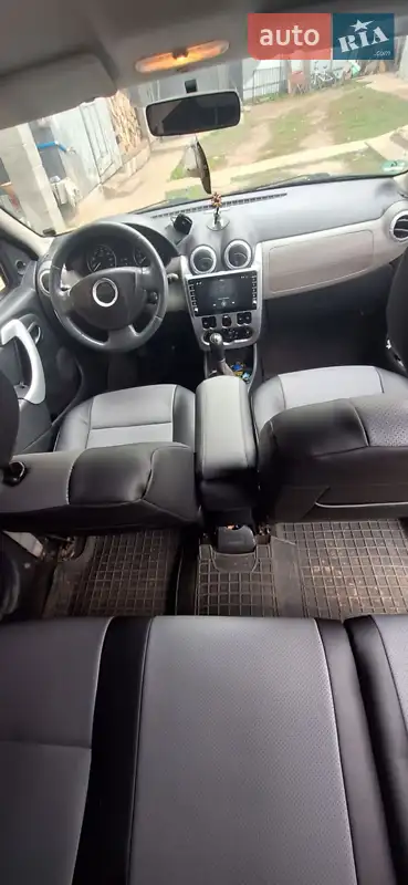 Dacia Logan 2012