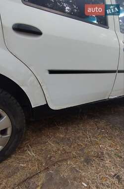 Седан Dacia Logan 2007 в Полтаве