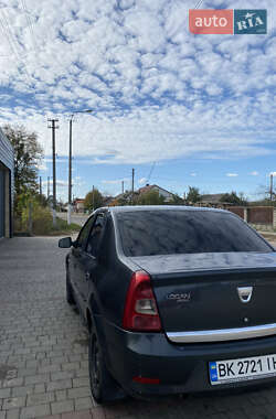 Седан Dacia Logan 2010 в 