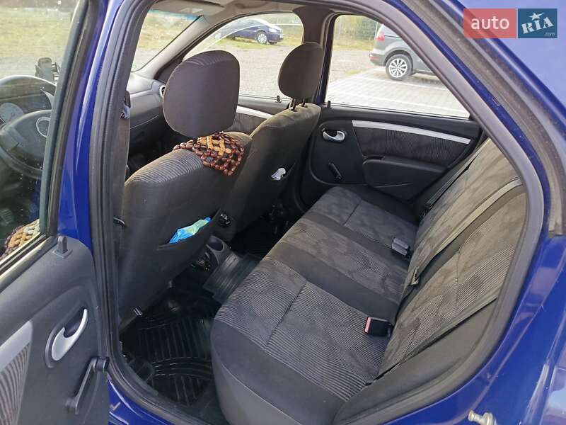 Седан Dacia Logan 2009 в Львове