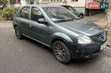 Седан Dacia Logan 2006 в Києві